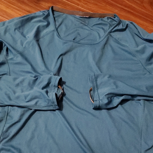 Patagonia Teal Blue Grid Capilene Base Layer - Picture 6 of 7